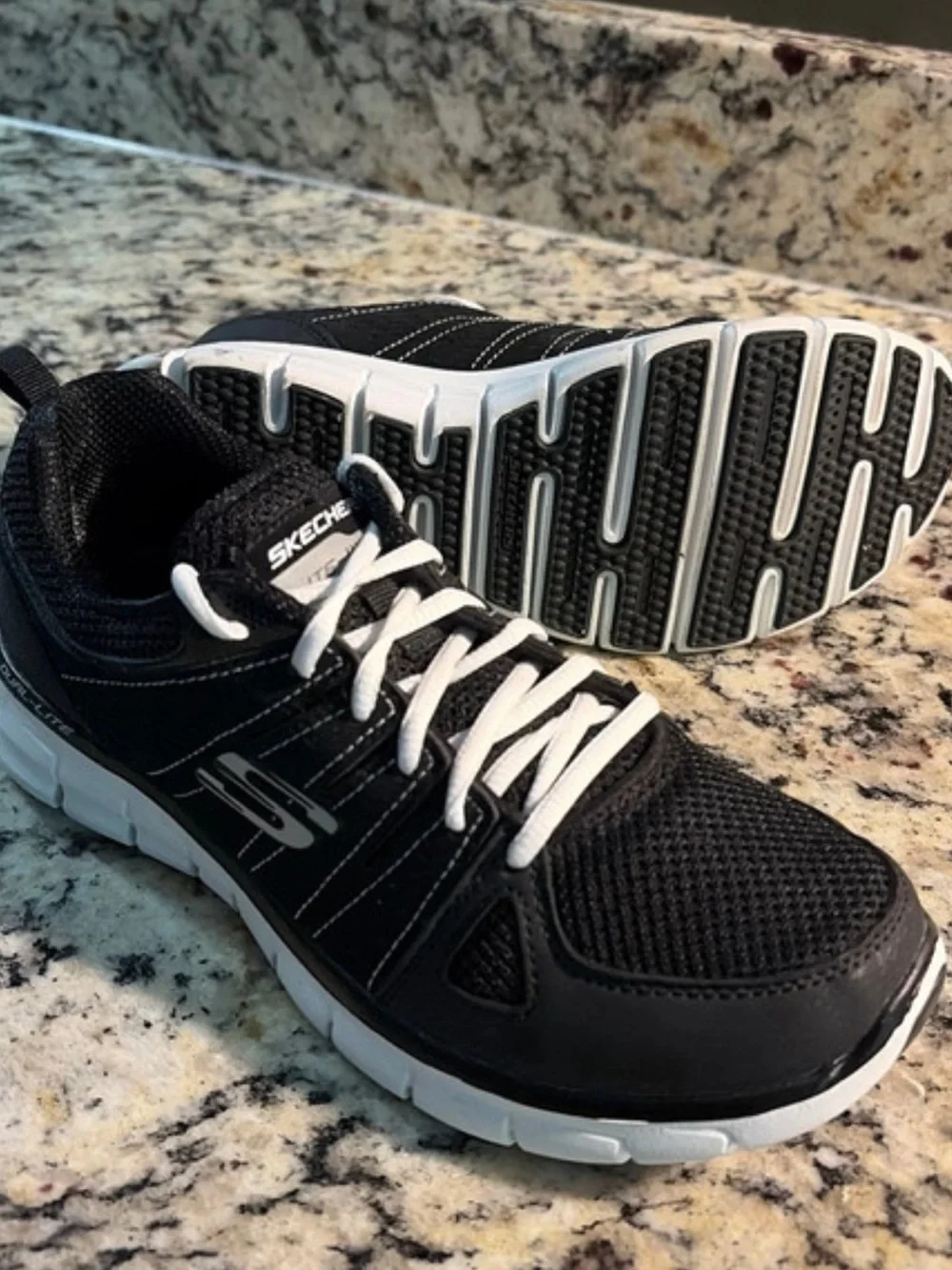 SKECHERS♦️DUAL LITE SNEAKER